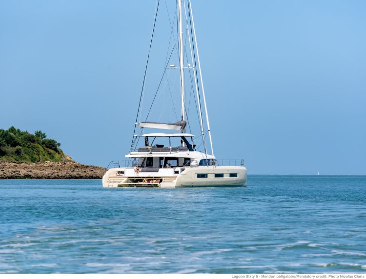 Catamaran lagoon Sixty 5