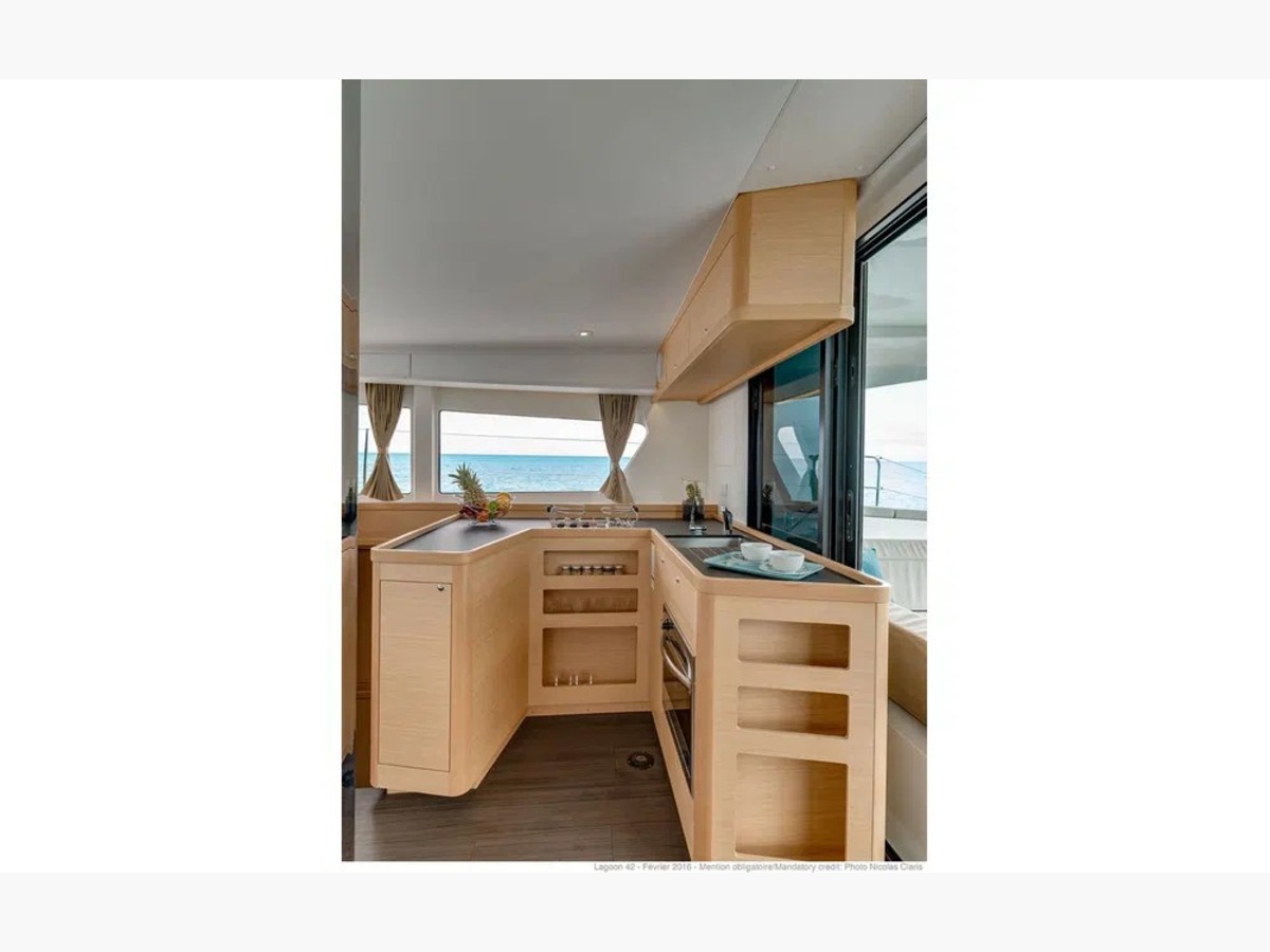 LAGOON 42