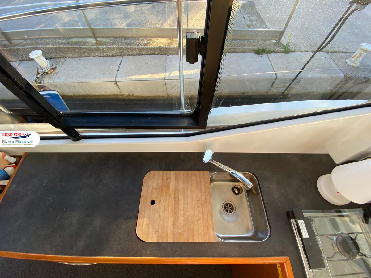 SWIFT TRAWLER 30