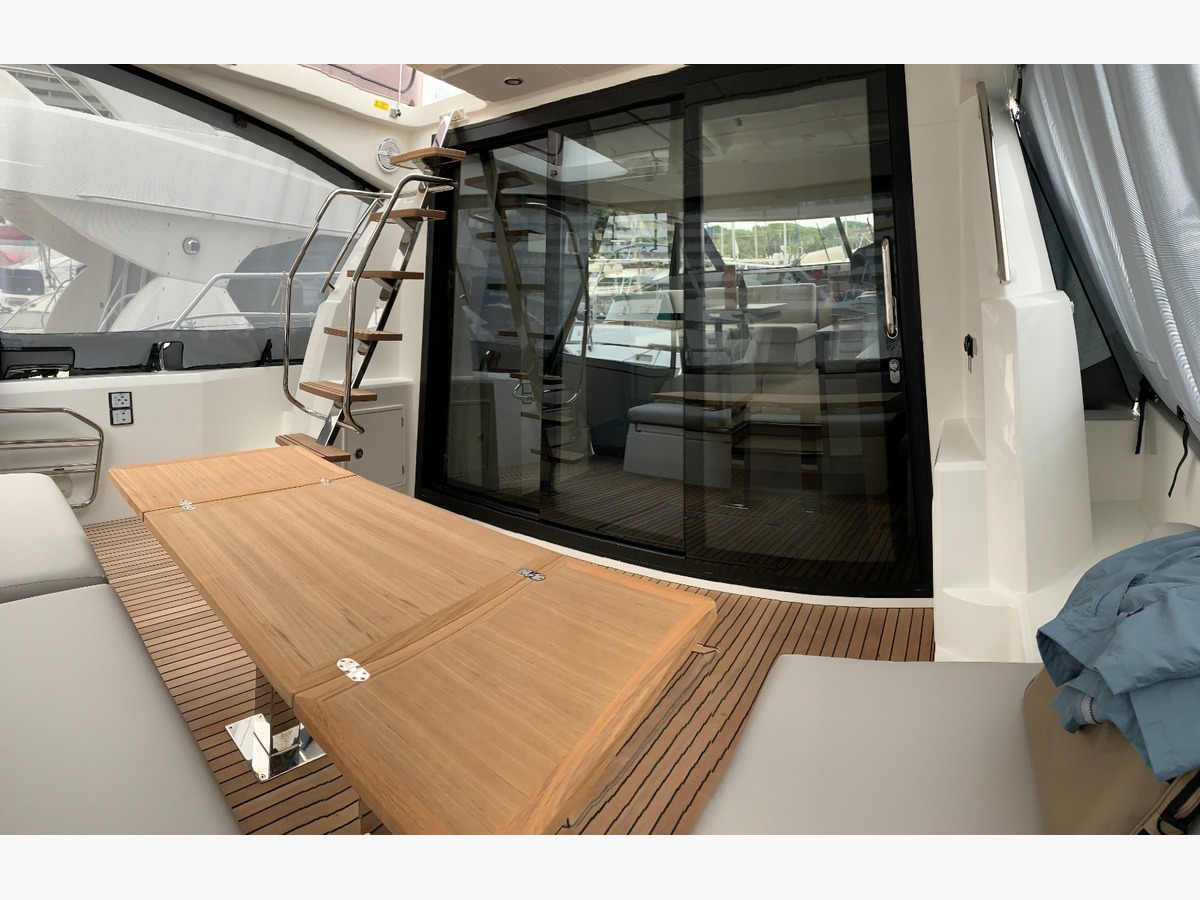 PRESTIGE 460