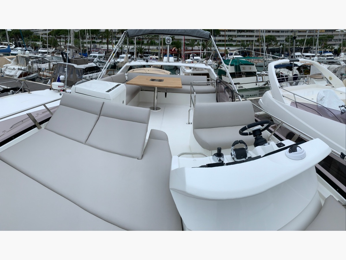 PRESTIGE 460