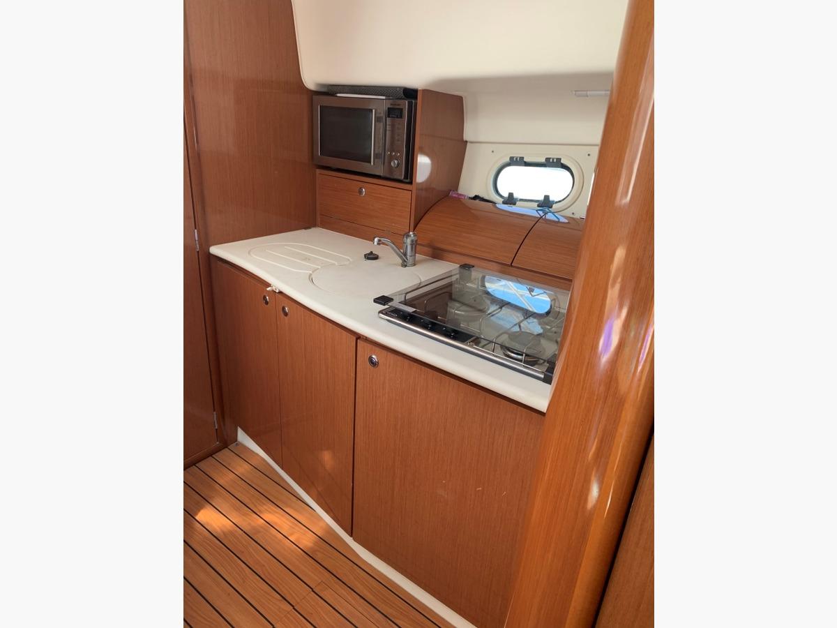 PRESTIGE 34