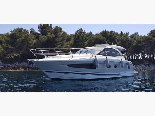 LEADER 36 SPORTOP