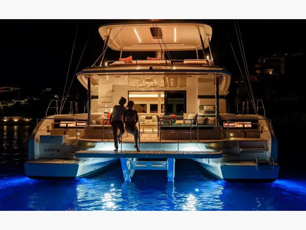 LAGOON 55