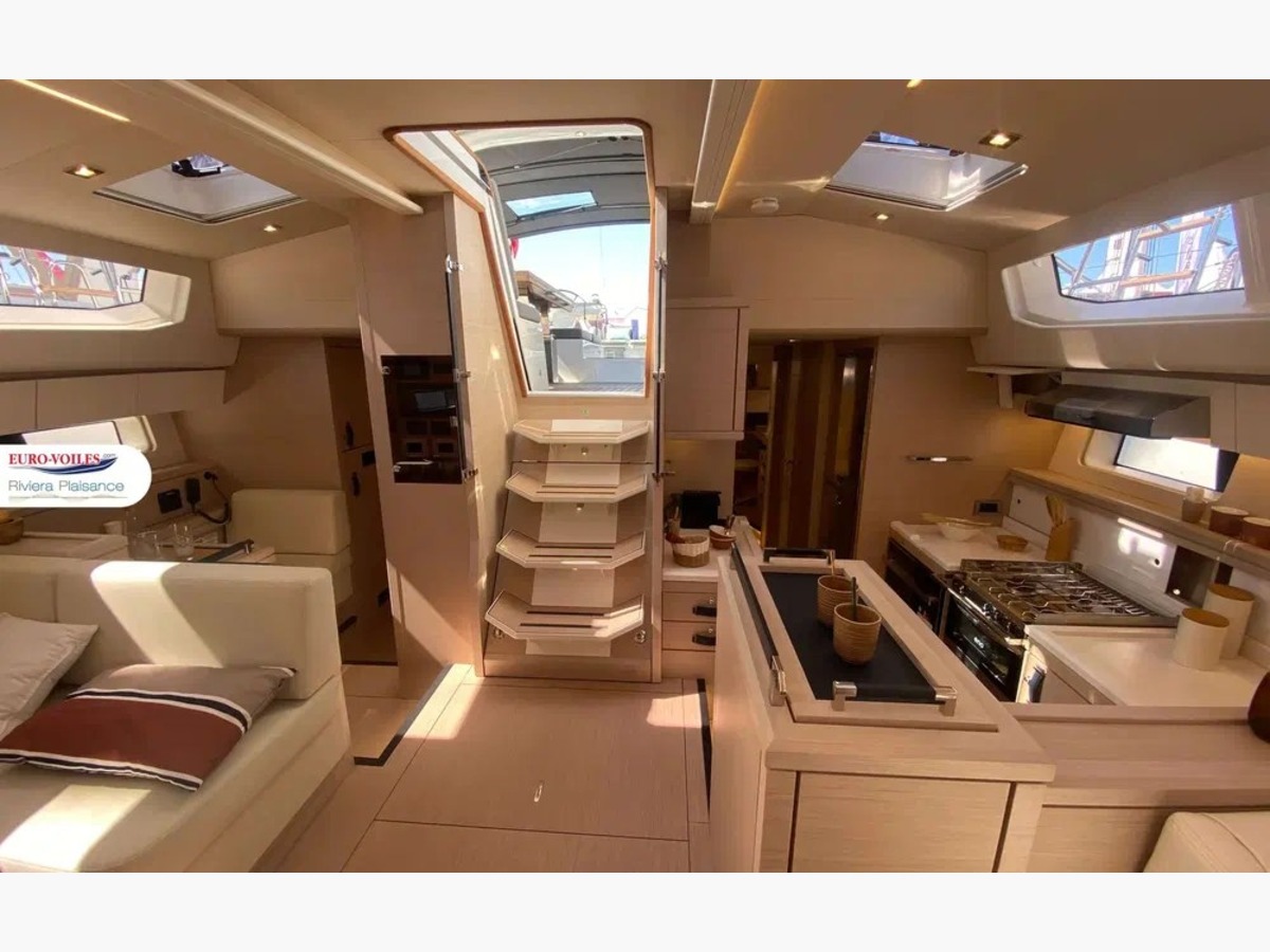 JEANNEAU YACHT 65