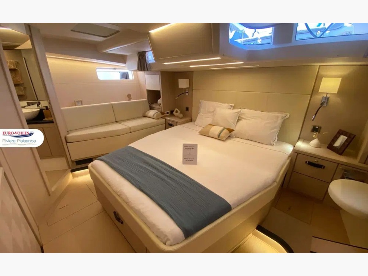 JEANNEAU YACHT 65