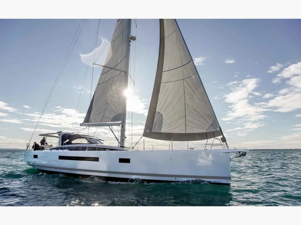 JEANNEAU YACHT 65