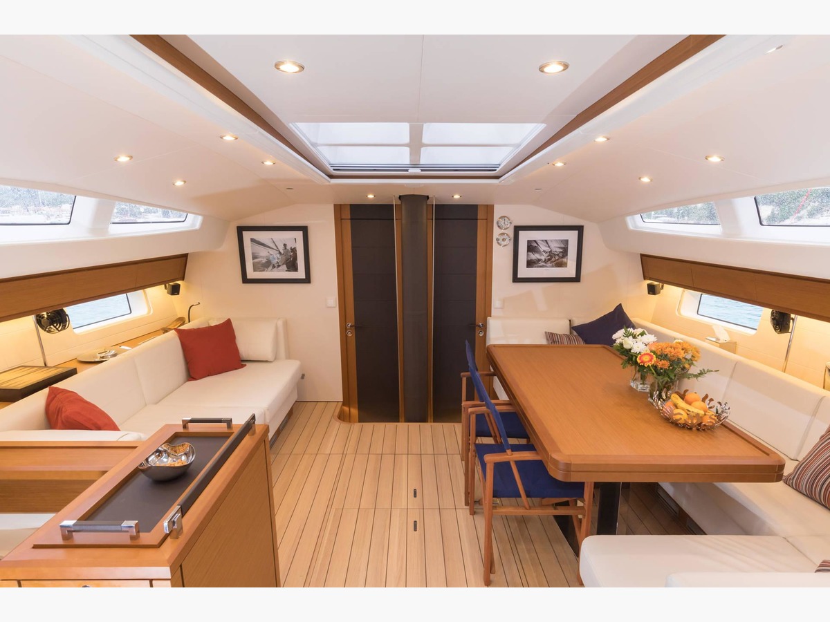 JEANNEAU YACHT 64