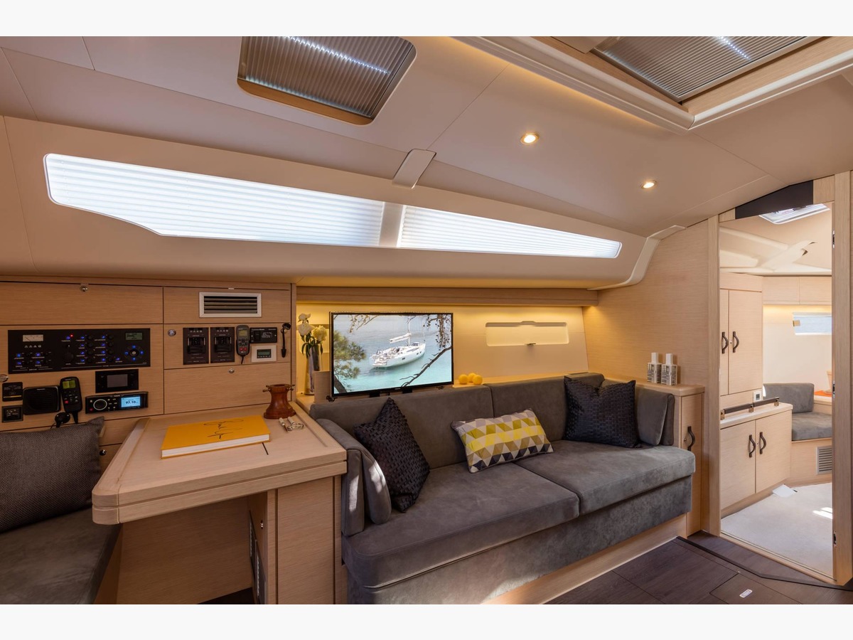 Jeanneau Yacht 51