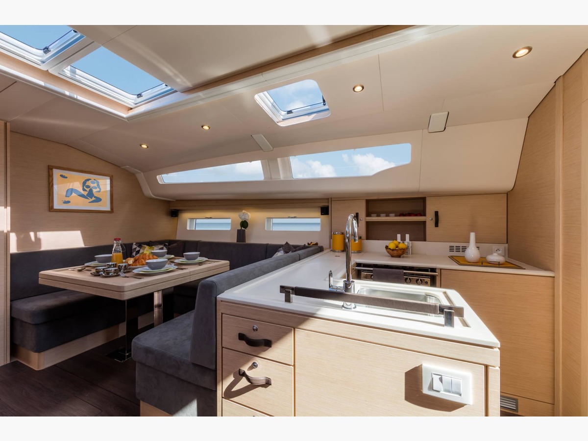 Jeanneau Yacht 51