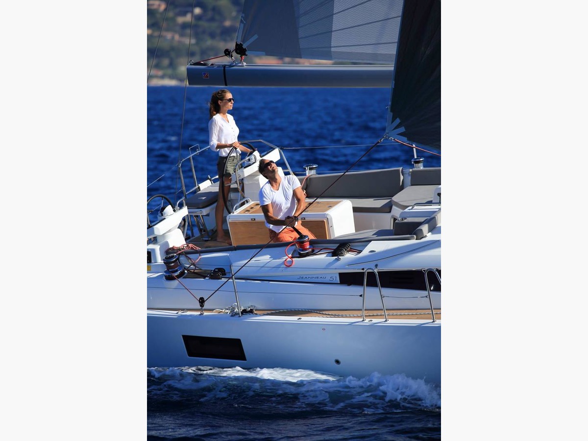 Jeanneau Yacht 51