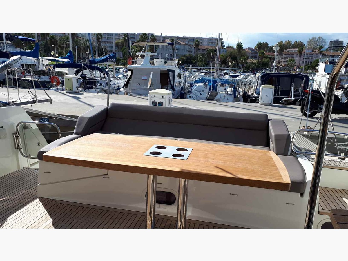 PRESTIGE 560