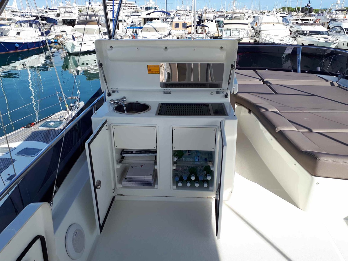 PRESTIGE 560