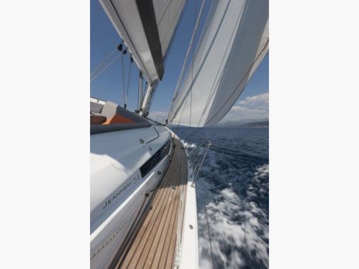 JEANNEAU YACHT 54