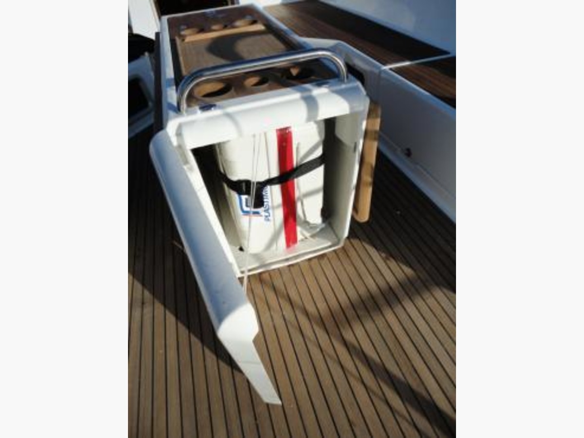 JEANNEAU YACHT 54